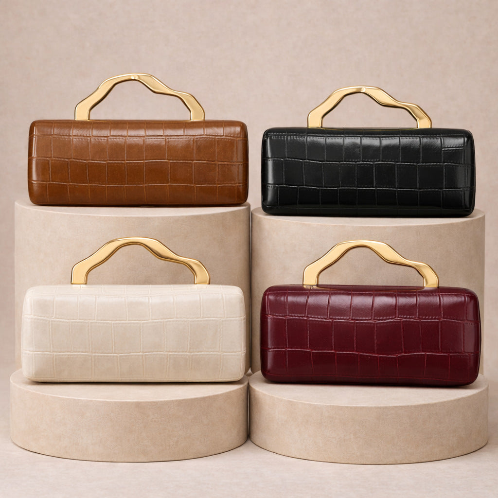 Vera Clutch